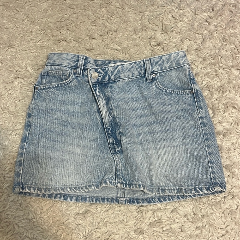 Pacsun cross over Jean skirt, lightly worn, size 27